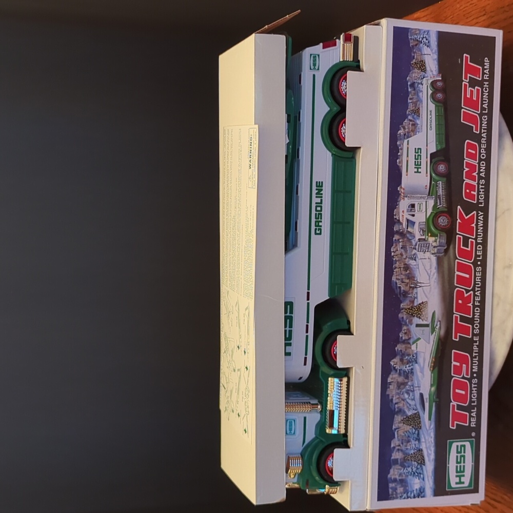 2010 Hess Toy Truck and Jet - Green and White - Picture 17 of 17